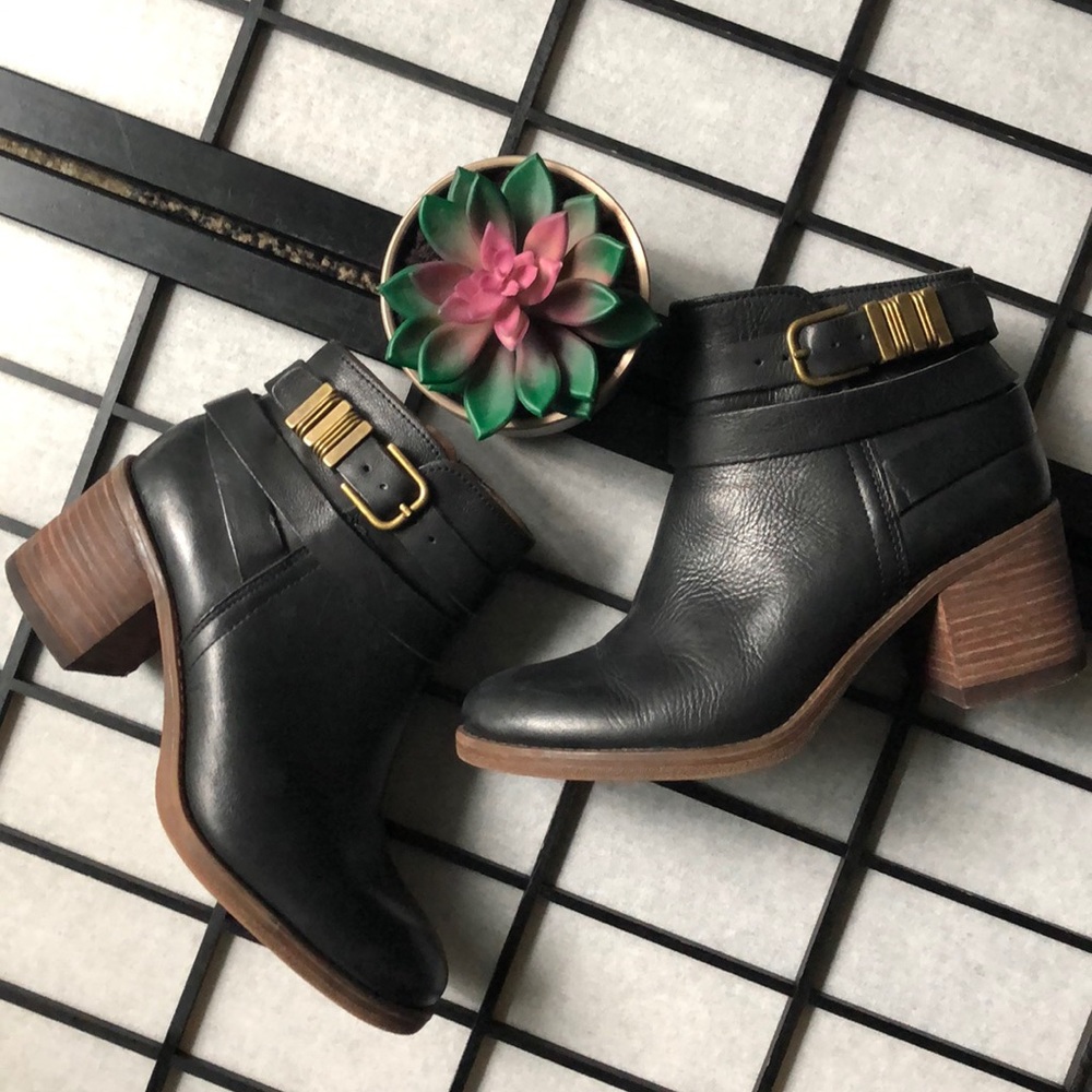 Lucky Brand. Raisa Ankle Boots